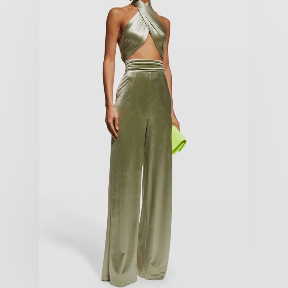 NWT Bronx and Banco Cleopatra jumpsuit in MINT. Sold out. Size medium